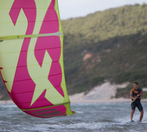 Kiteboarding Lessions: The Kick Starter